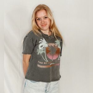 O’Neil Cropped graphic Tee.